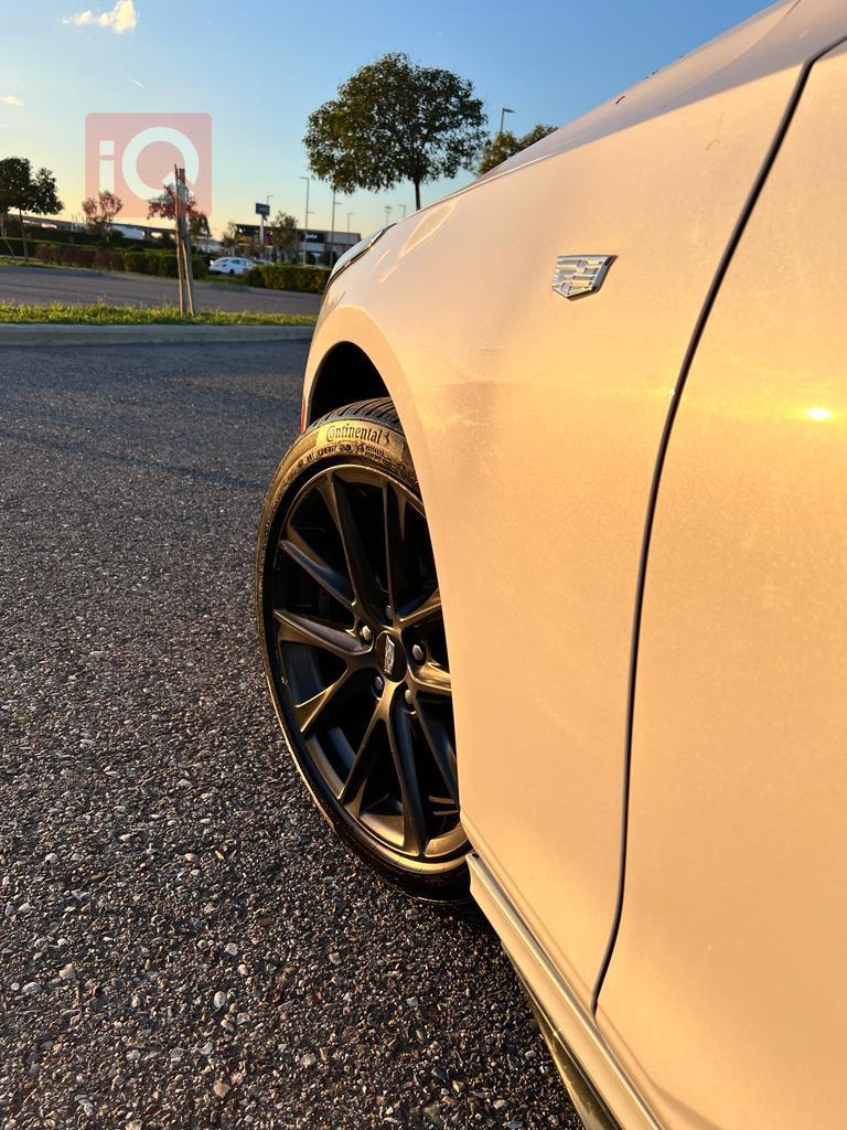 Cadillac CT4